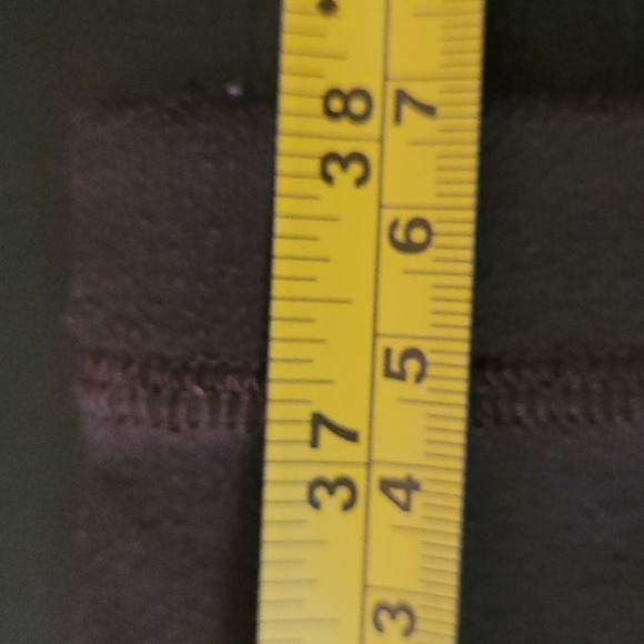 Lululemon pants - Picture 2 of 4